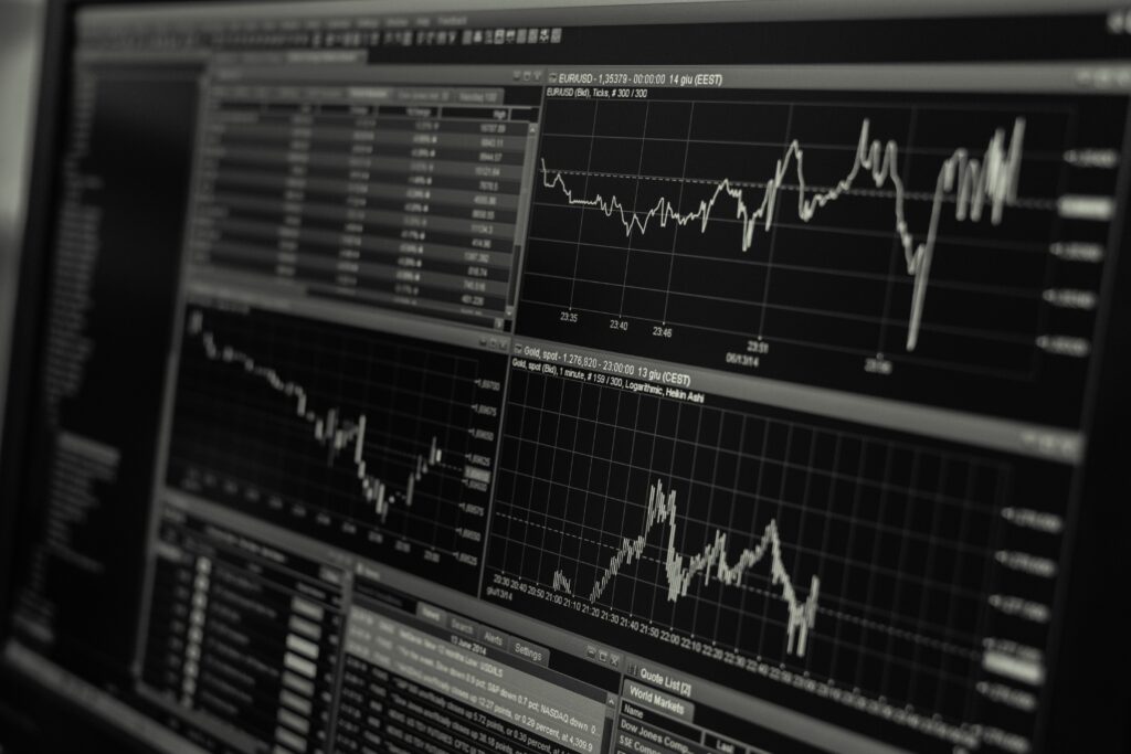 Vemos um fluxograma que envolve as etapas da securitização, fazendo referencia ao CRI.