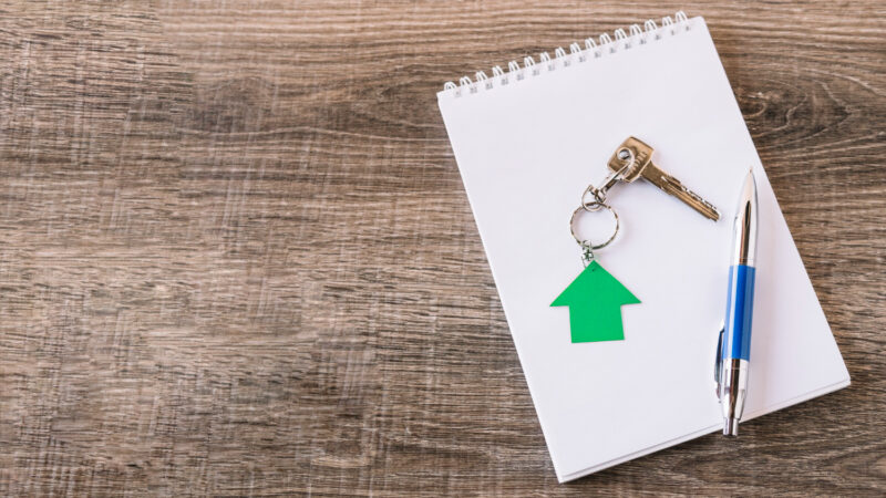 A padronização do contrato típico — e quando vale a pena investir